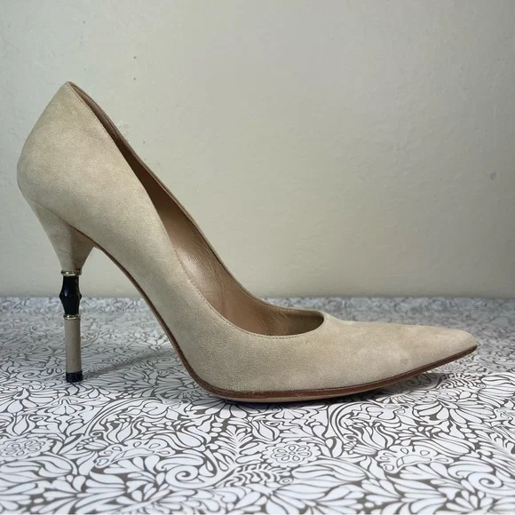 Gucci Beige Suede Malibu Bamboo Heel Pointed Toe Pumps - Picture 1 of 14